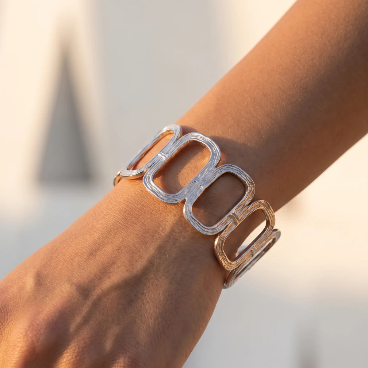 Brazalete Plateado Martelé