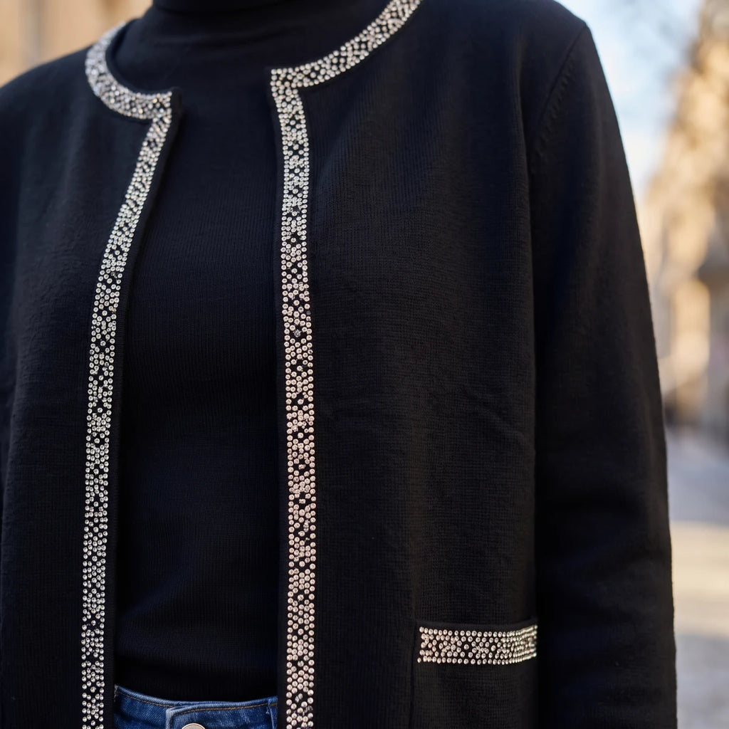 Chaqueta Corta Negra con Brillos