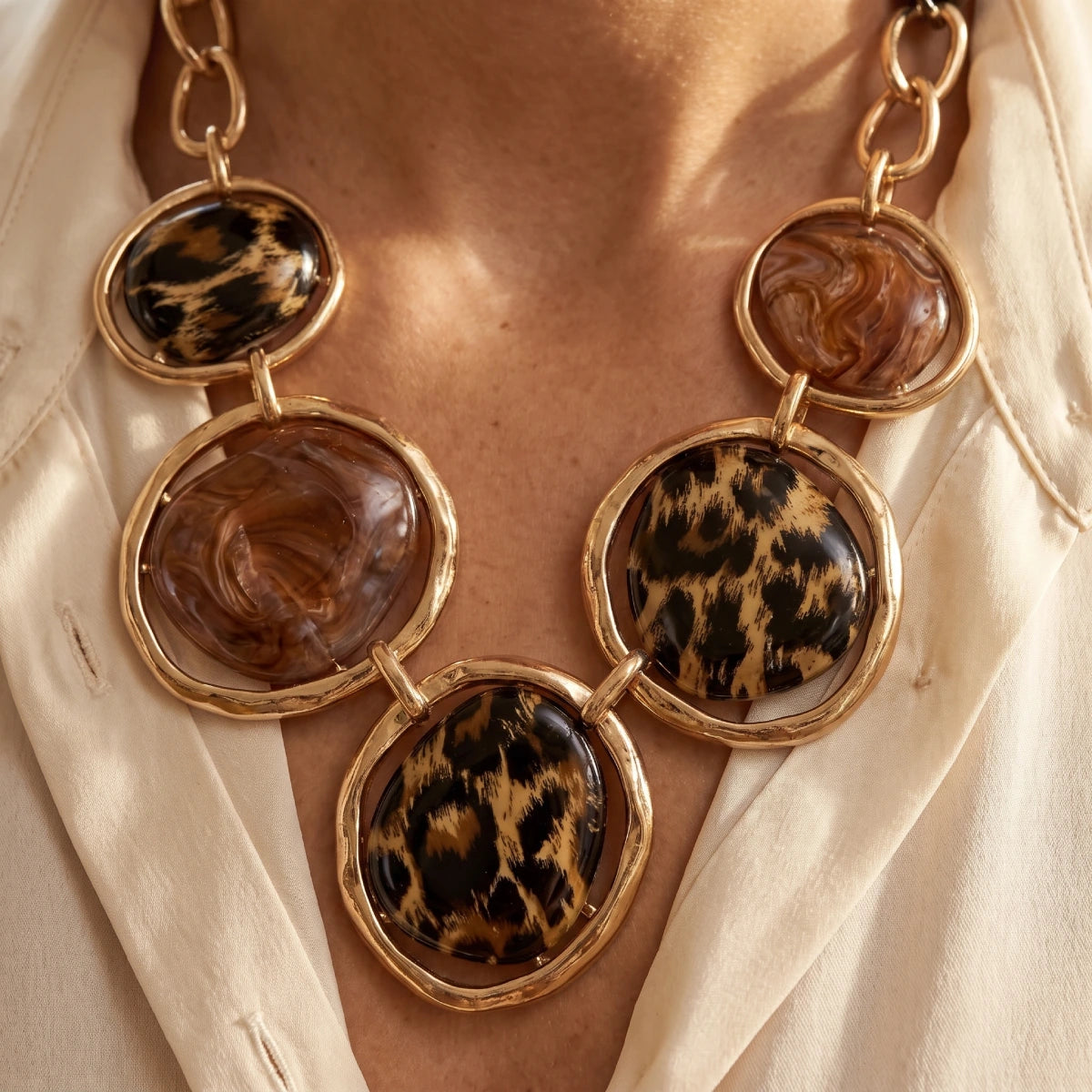 Collar Corto Leopardo