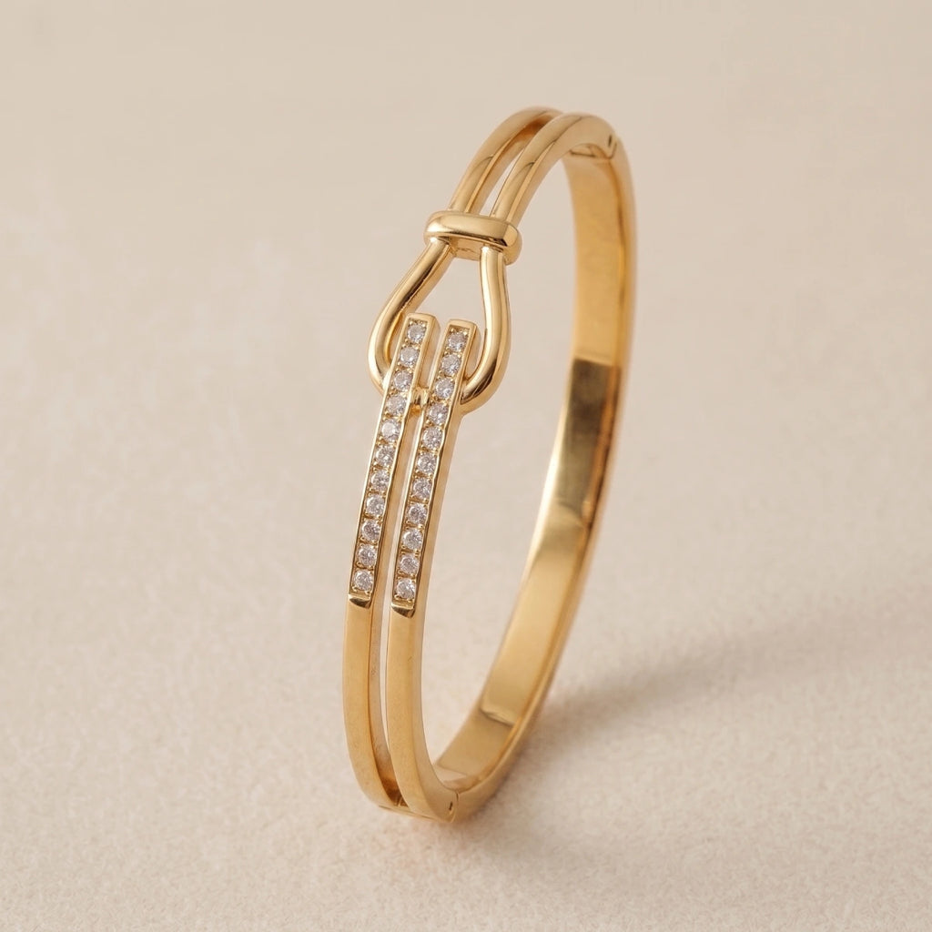 Pulsera Rígida Dorada Tipo Hebilla