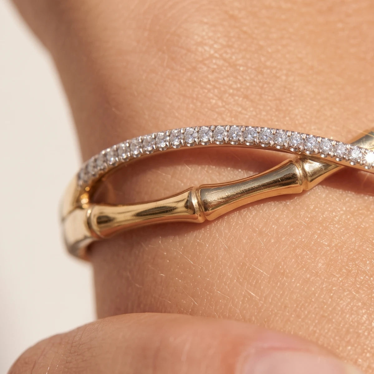 Pulsera Rígida Dorada Bambú
