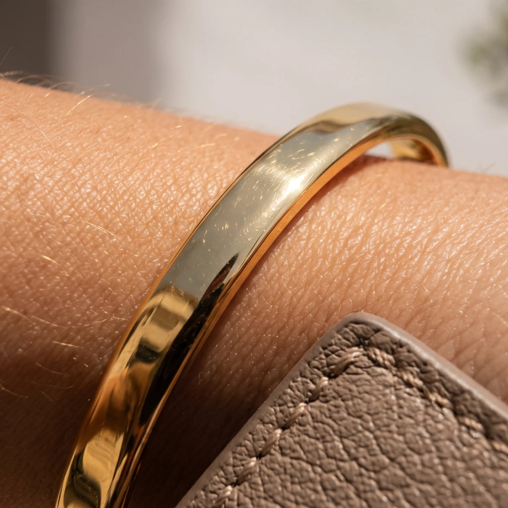 Pulsera Rígida Dorada Lisa